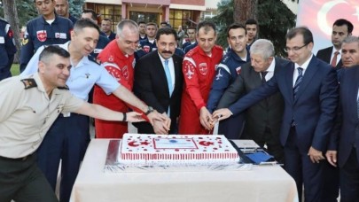 TÜRK YILDIZLARI 30 YAŞINDA